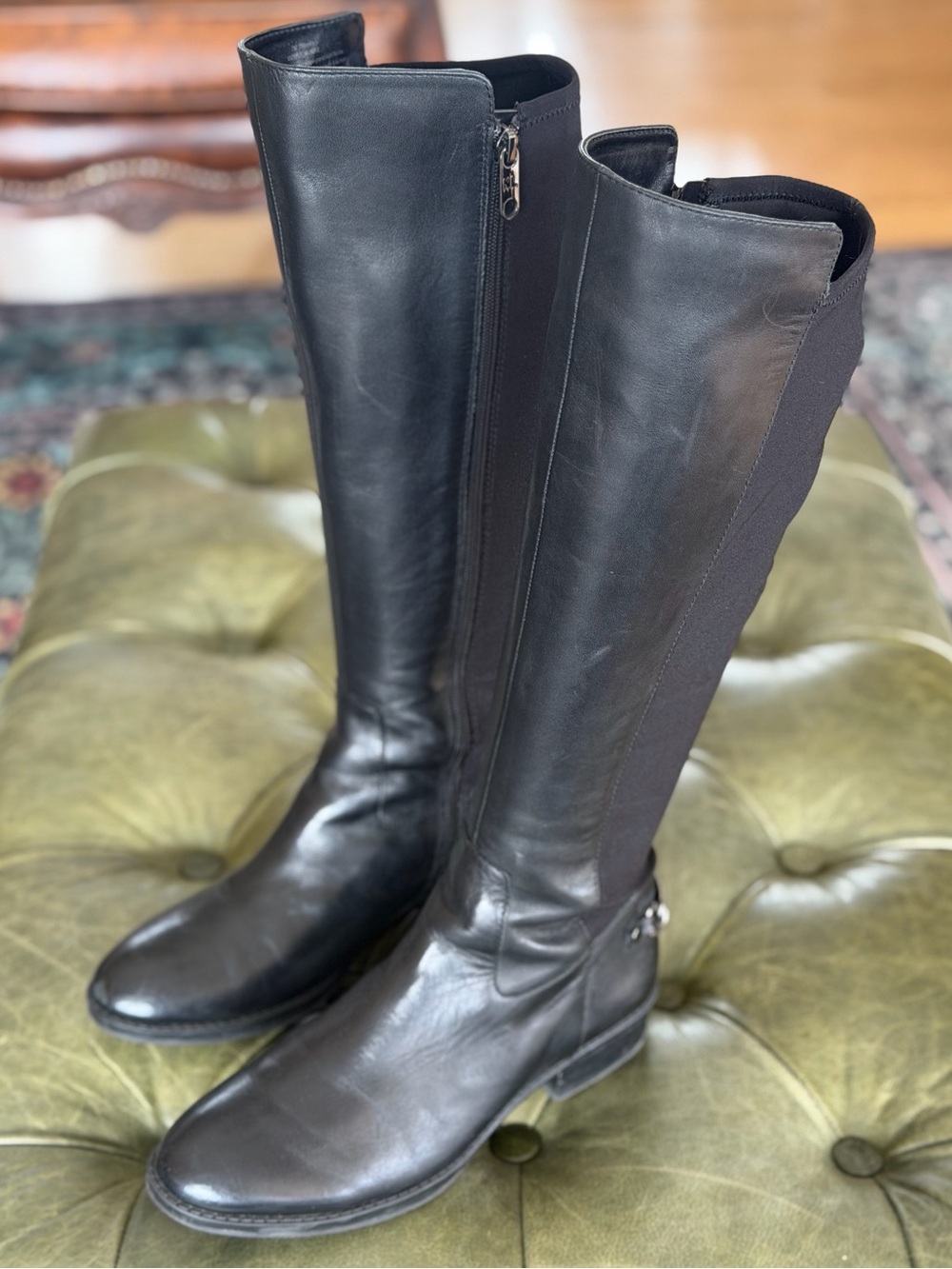 Karl Lagerfeld Women's Black Knee-High Leather boots.